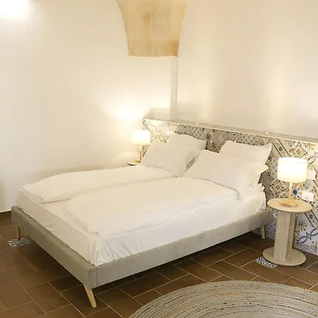 Spagnolo San Pancrazio Bed & Breakfast 4*